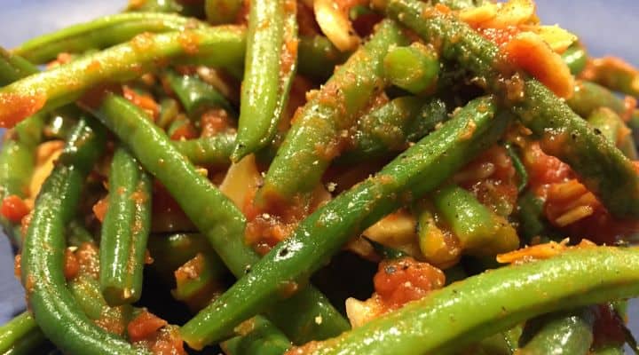 photo of the finished GAPS, Whole 30, Paleo, SCD Green Beans Recipe with Almonds and Tomato
